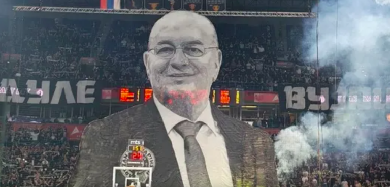 Гробари направија кореографија со Дуле во гигантски размери