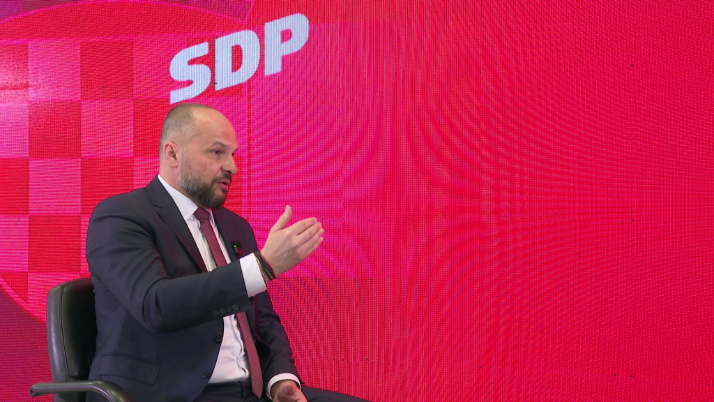 (ВИДЕО) „Милановиќ е еврореалист, но Македонија мора во ЕУ“, вели лидерот на хрватските социјалдемократи