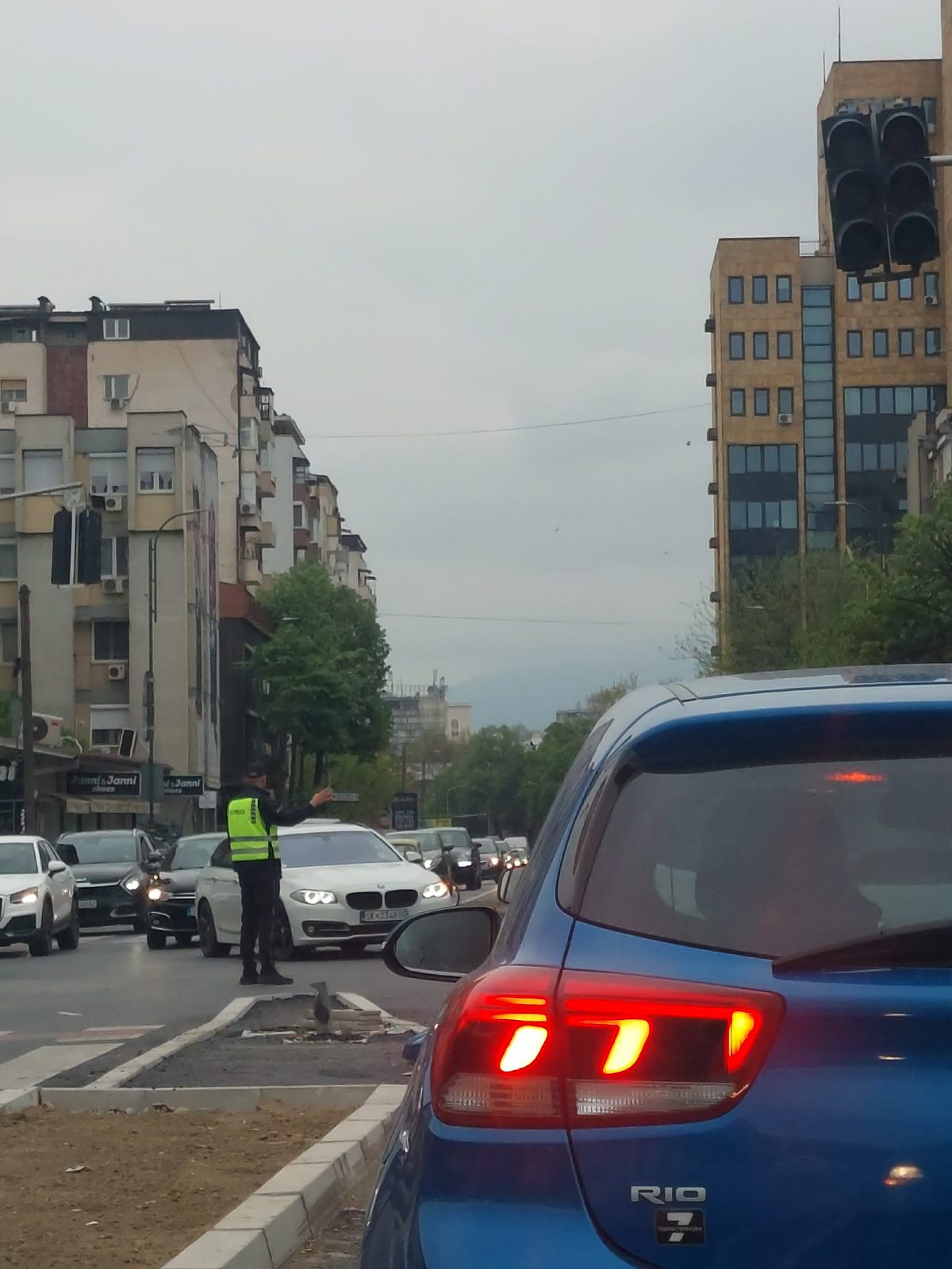 Го реновираа со месеци, а направија хаос – кој одлучи дека ова е добро решение за булеварот „Борис Трајковски“?