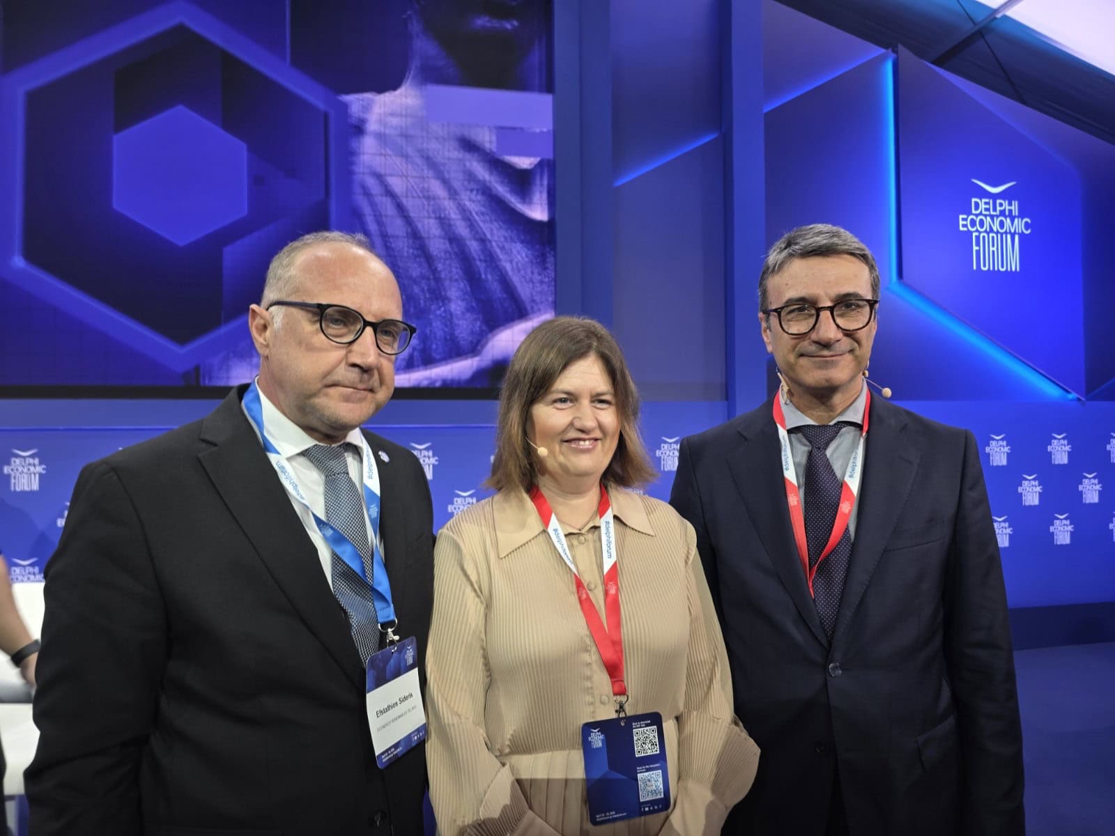 Божиновска во Делфи со интензивна дипломатска агенда: енергетската соработка и регионалното позиционирање во фокусот