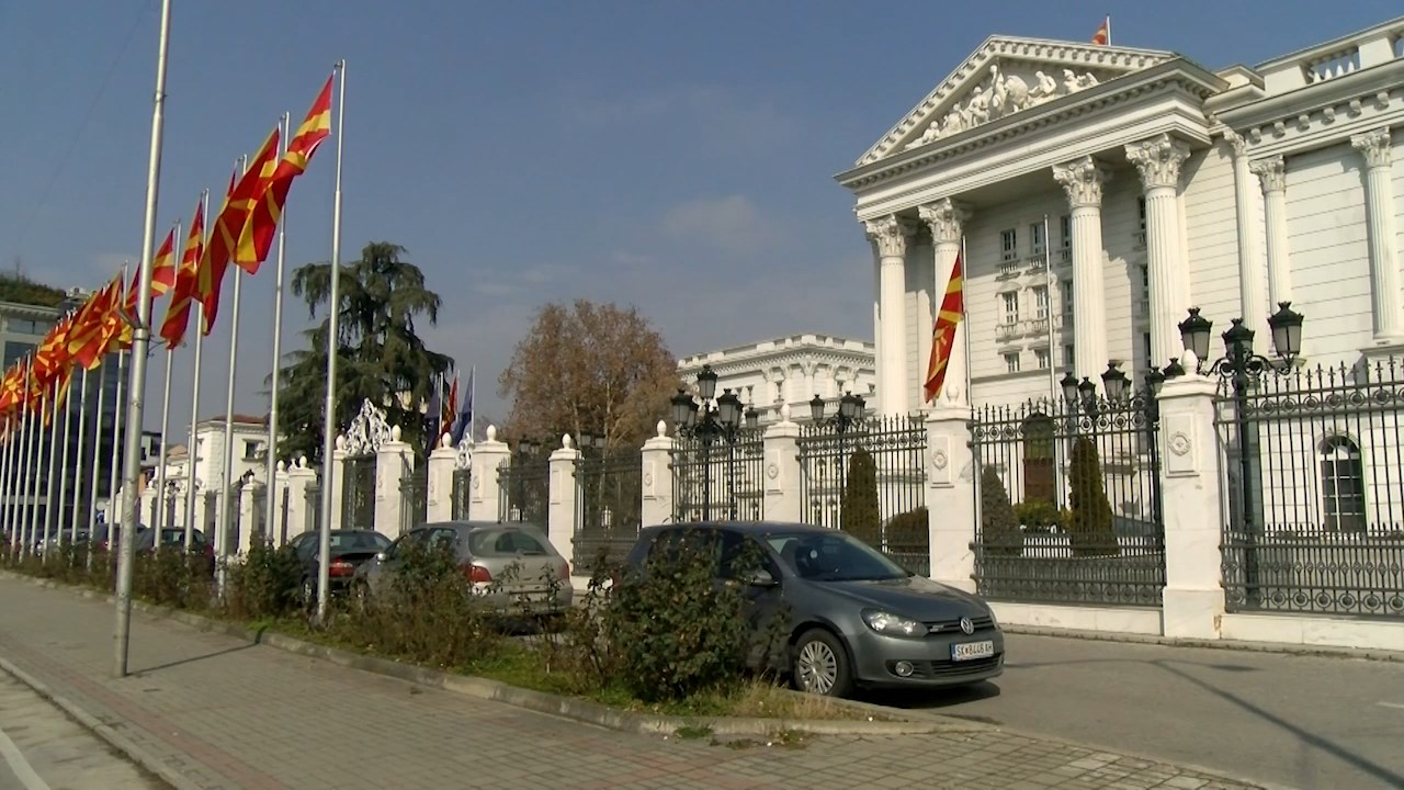 Неизвесно кога ќе биде разгледан од владата новиот предлог закон за заштита од пушењето