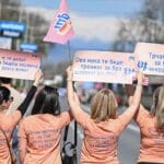 dm го заокружи учеството на „Женска трка“ со донација од 150 пакети со менструални производи