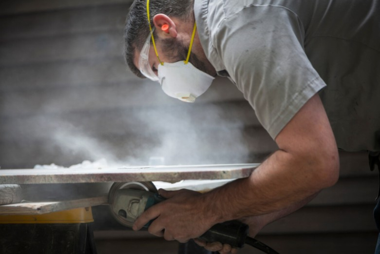 Калифорнија забранува вештачки камен во кујните