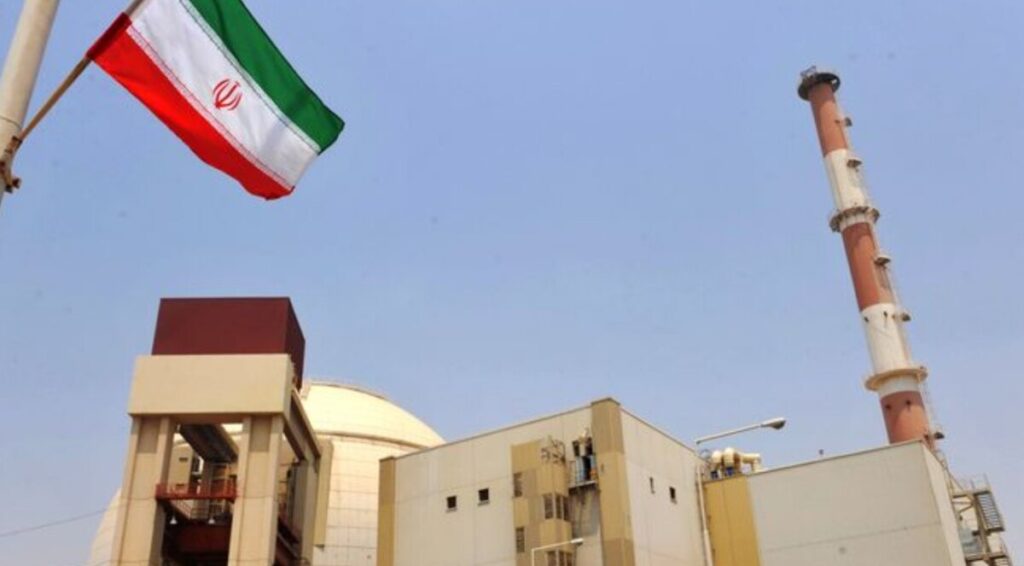 Ирански функционер: Бродовите што плаќаат ќе бидат приоритет за премин низ Ормускиот теснец