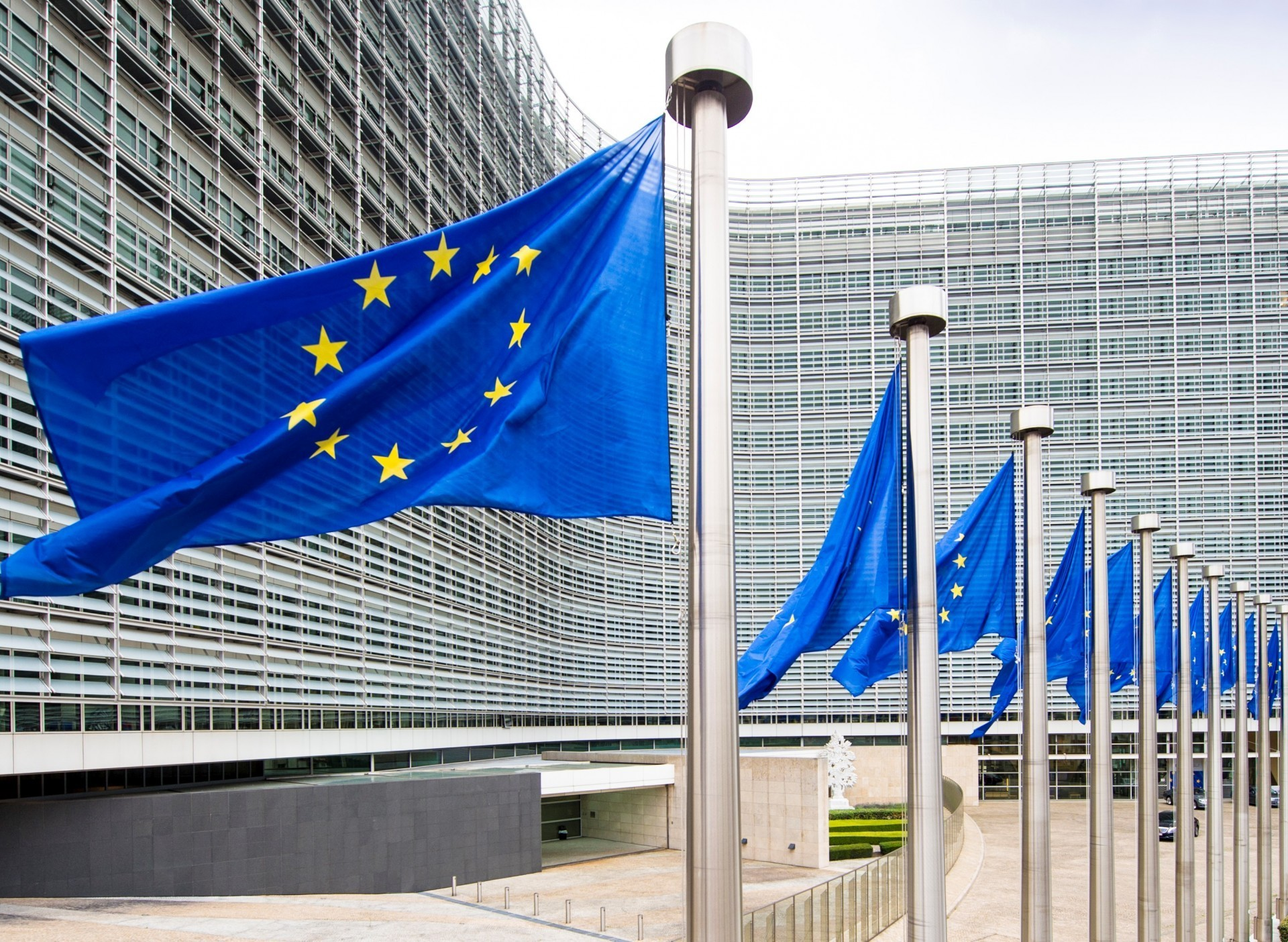 Ова се четирите опции што Европа ги има за да се спаси од економската криза - секоја има сериозни недостатоци