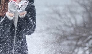 Провејува снег во Маврово, на Стража и неколку други места