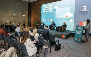 Комерцијална банка и Mastercard одбележаа значаен јубилеј – 30 години од воведувањето на првата платежна картичка во Македонија