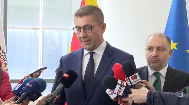 МИЦКОСКИ: СДСМ живее во онаа од читанките „Алиса во земјата на чудата“ или поверојатно „СДСМ во земјата на лагите и конструкциите“