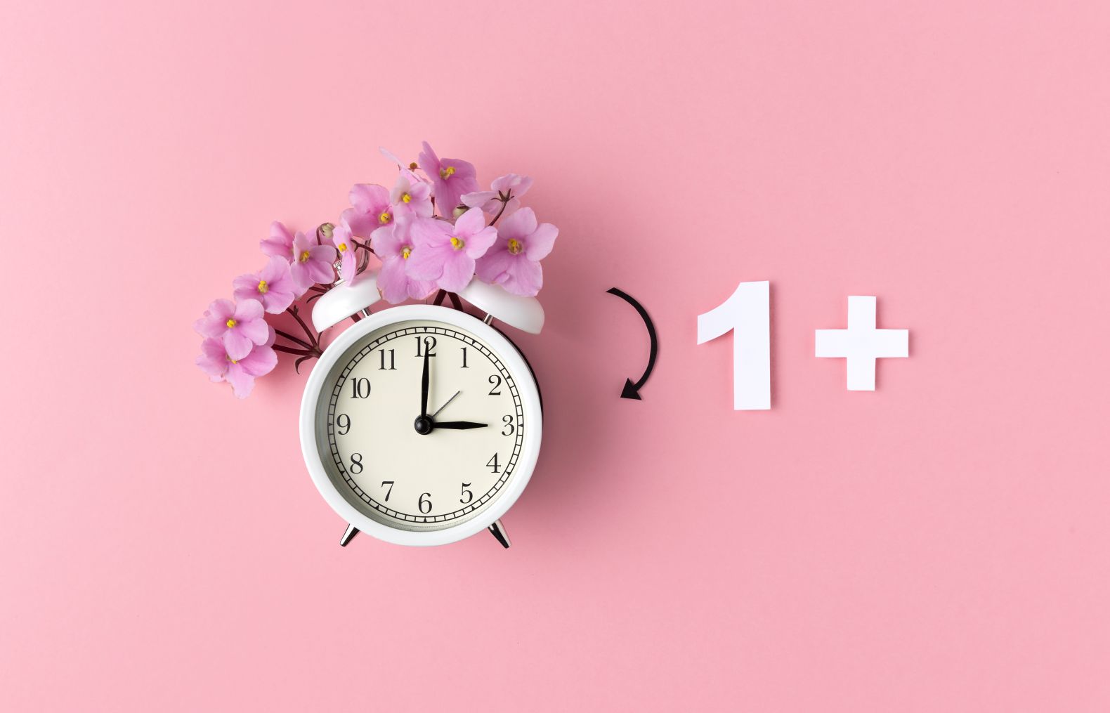 НАГЛИ ПРОМЕНИ ВО ВРЕМЕТО И ПОМЕСТУВАЊЕ НА ЧАСОВНИКОТ: КАКО РЕАГИРА СРЦЕТО И ШТО СОВЕТУВА КАРДИОЛОГОТ