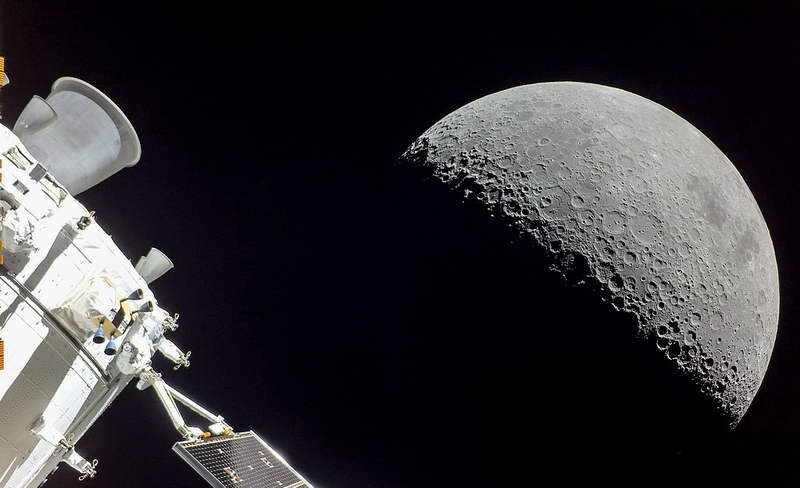 НАСА го лансира „Артемис II“ со четири астронаути на првата мисија на Месечината по половина век