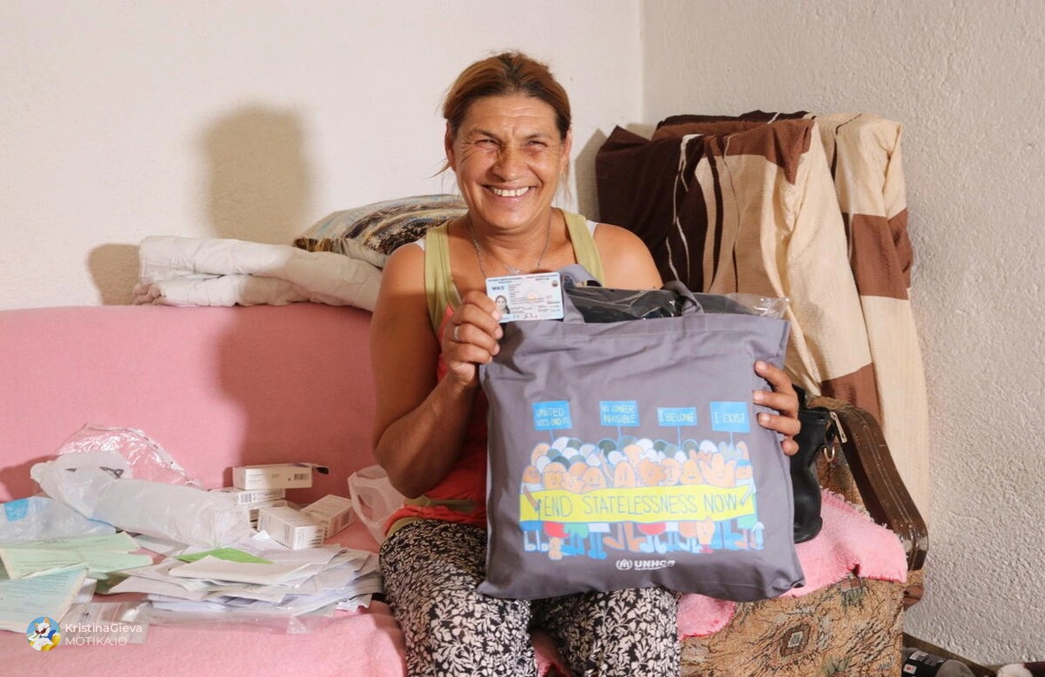 50 години затворена во невидливост: Како Амита конечно стана граѓанин и Македонија испиша историја со победата над бездржавноста