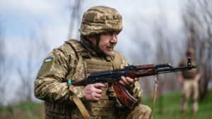 Командант на елитен украински баталјон избега во Германија