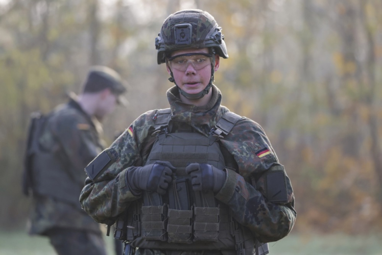 Военоспособни Германци не смеат да ја напуштат земјата на подолго без дозвола