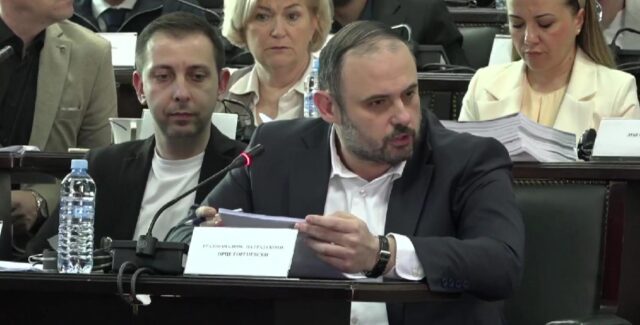 Ѓорѓиевски до советничка од СДСМ: Членовите на ВМРО не се кријат позади врата и не се откажуваат така лесно од припадноста