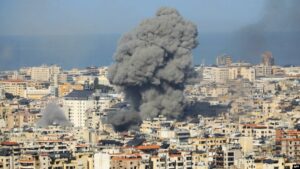 Израел уби најмалку 10 Палестинци во напад во близина на училиште во Газа