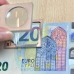 Лажни банкноти совршено фалсификувани – еве на кои апоени треба најмногу да обрнете внимание