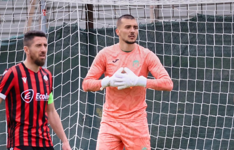 МАКФУДБАЛ ИГРАЧ на колото: Андреј Јовчевски (Пелистер)