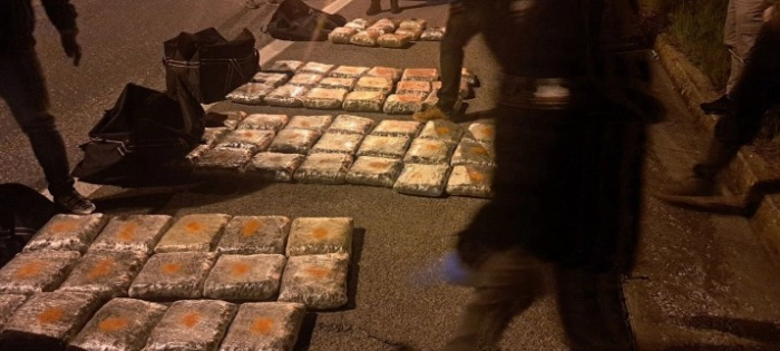 Две лица приведени и запленети 65 килограми марихуана кај Градско