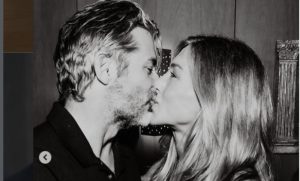 (ФОТО) ЏЕНИФЕР АНИСТОН СЕ МАЖИ? Актерката никогаш не била посреќна во љубовта – „Овој пат не сака да ги прави истите грешки“