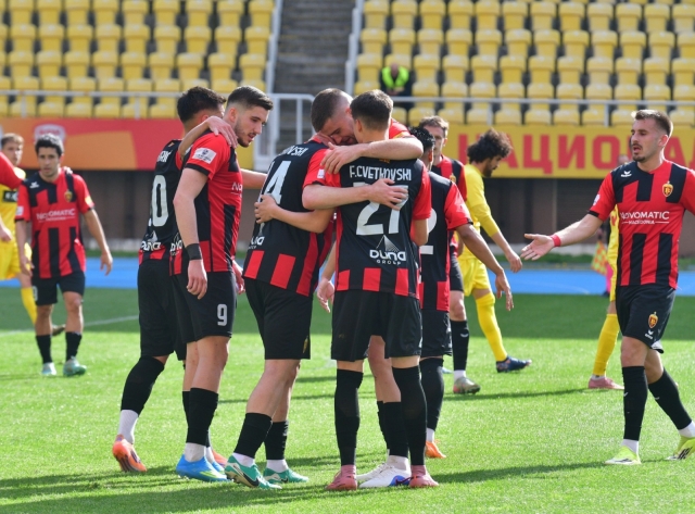 Аргентинците во Вардар чекаа да дојде нивниот тренер сонародник – за да блеснат! (ВИДЕО)