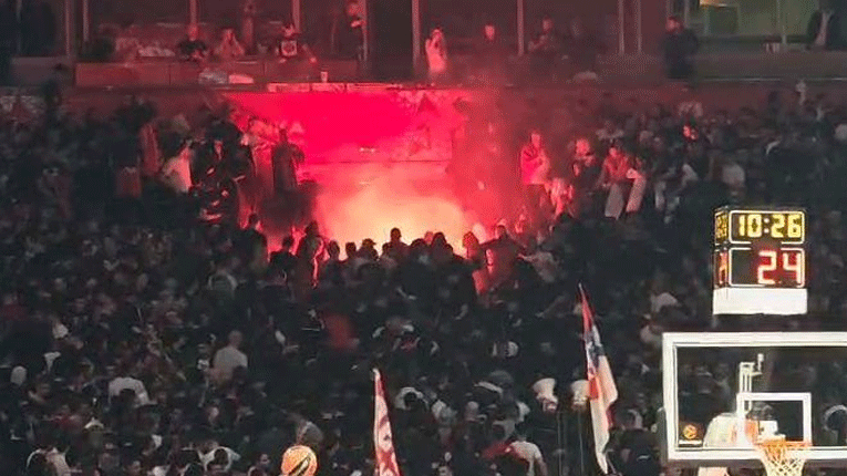 Еве зошто не треба да се оди со деца на белградското дерби (Видео)