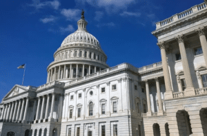 Подготовки за војна: Пентагон сака автомобилски компании да почнат да произведуваат оружје