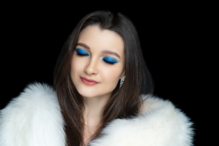 Сенка за очи за сите бои на очи: Универзална и прекрасна, едноставно зачудувачка, но мора да ја изберете вистинската нијанса