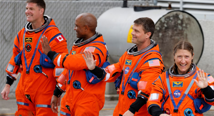 Астронаутите на мисијата на Месечината испратија фотографии од Земјата