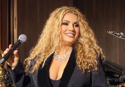 „Само мир и јас во него“ – Пејачката во шестата деценија го покажа лицето без трошка шминка