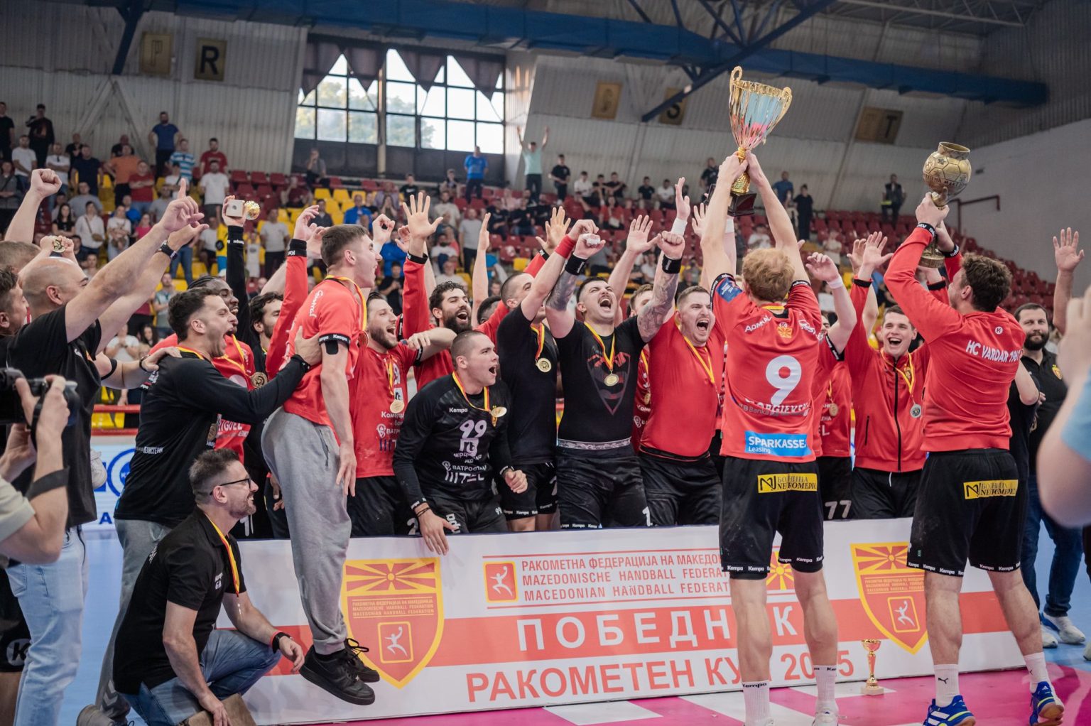 Во продажба билети за Ф4 во Купот – четири меча за само 400 денари!