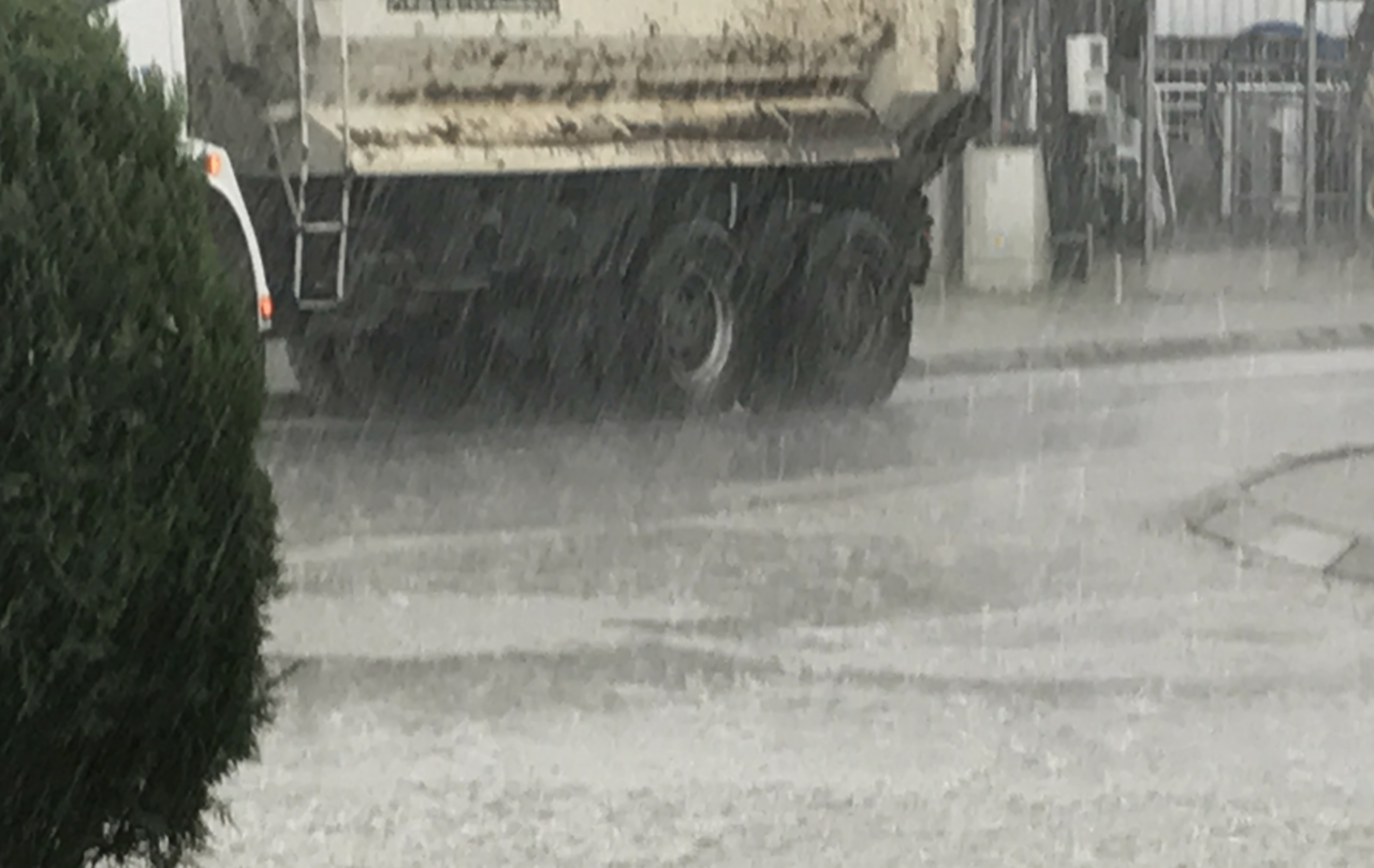 ПОДГОТВЕТЕ СЕ ЗА НЕВРЕМЕ СО СИЛЕН ВЕТЕР, ПОРОЕН ДОЖД И СНЕГ НА ПОВИСОКИТЕ МЕСТА: Синоптичарите излегоа со повеќедневна прогноза