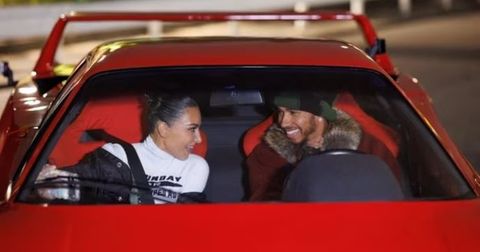 Го потврди ли Хамилтон трачот дека е во врска со Кардашијан?