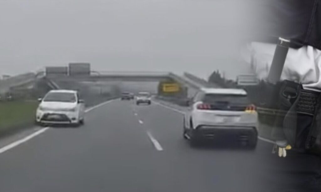 Приведен вработен во МВР, возел во спротивна насока – а кога бил запрен, му се заканувал на колегата полицаец