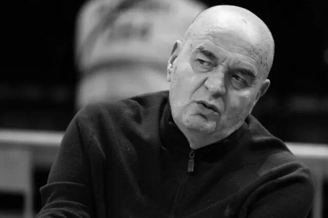 Почина Душко Вујошевиќ