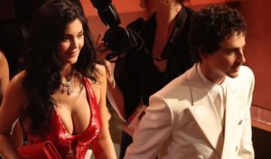 (ВИДЕО) ДАЛИ ИМАМЕ НОВ НАЈУБАВ ПАР НА СВЕТОТ? Згодниот актер и моделот наводно биле фатени заедно на концерт!