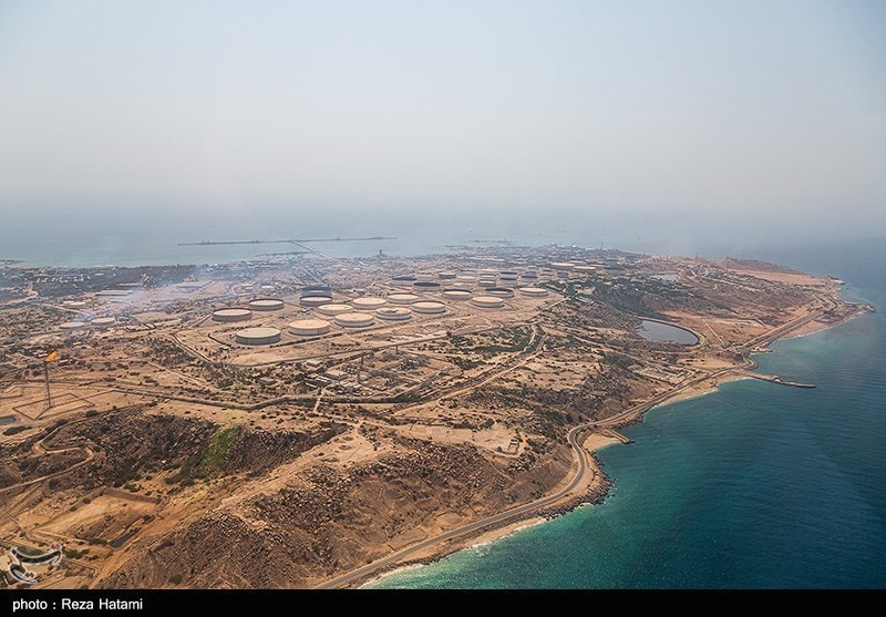 ПРИМИРЈЕТО ДОНЕСЕ ОЛЕСНУВАЊЕ: Нафтата падна под 100 долари откако Иран го отвори Ормудскиот теснец