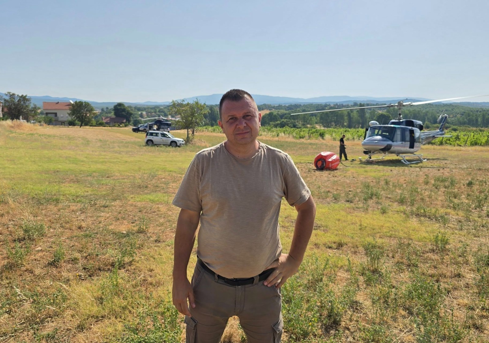 Дали ‘професоре’ не те загрижија коментарите во кои твоите пријатели повикуваат дека за мене ‘треба само бесилка’: Михаилов до Апасиев