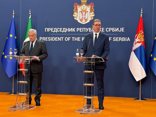 Одложена средбата меѓу Вучиќ и Тајани