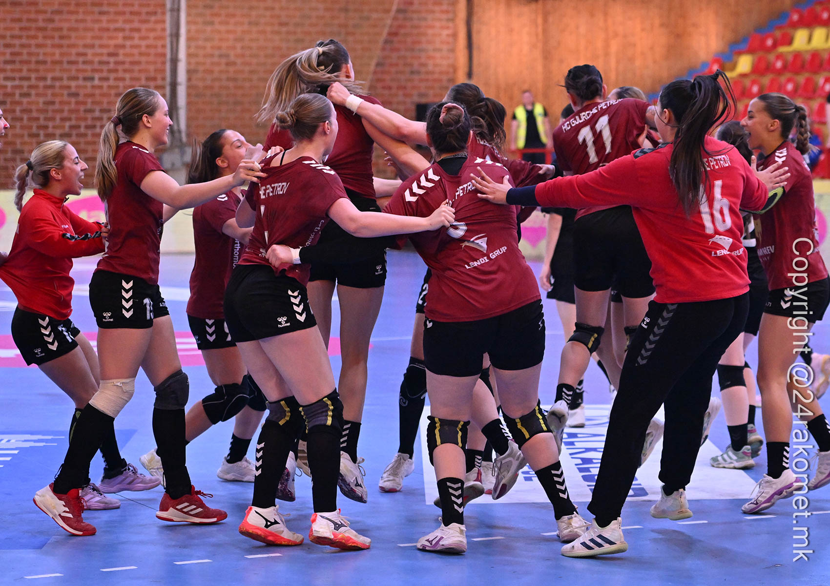 ДЕНЕСКА НА ТЕРЕНИТЕ: Реприза од струмичкото Куп финале, старт на Мундијалот во Скопје