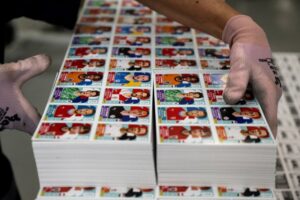 Најголемиот албум со сликички за Мундијалите – за пополнување без дупликати требаат најмалку 200 евра