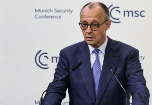 Мерц: Германија подготвува мерки за евентуален недостиг на керозин