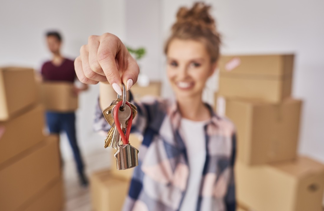 Една петтина од приходот го трошат за кирија: Каде е најевтино, а каде најскапо да си кираџија во Европа?