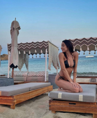 Дебора подведувала проститутки на италијански фудбалери, една од нив останала трудна