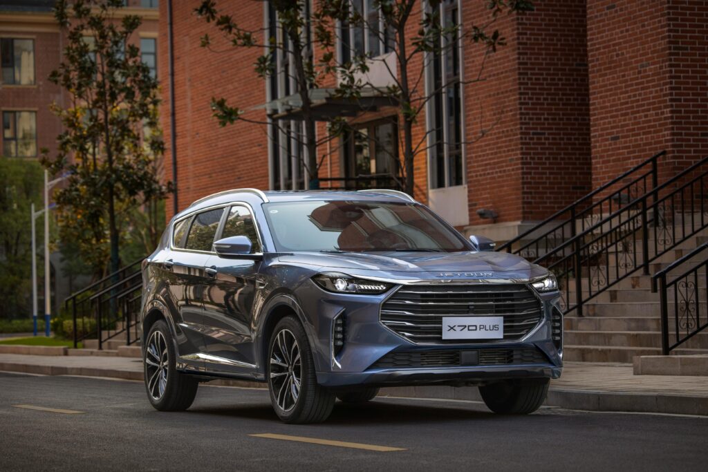 Зошто кинеските автомобили се поевтини – вистината не е само во евтината работна сила