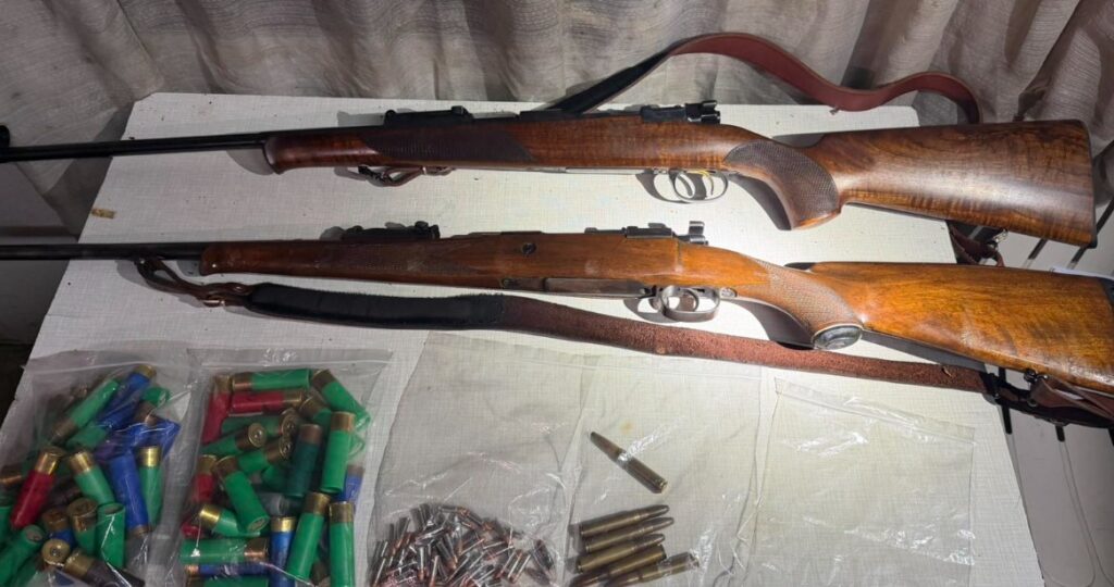 Претрес во Скопје, пронајдено оружје и муниција, лишено од слобода едно лице