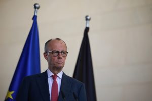 Германија го стега ременот: Остри резови во здравството и пензиите