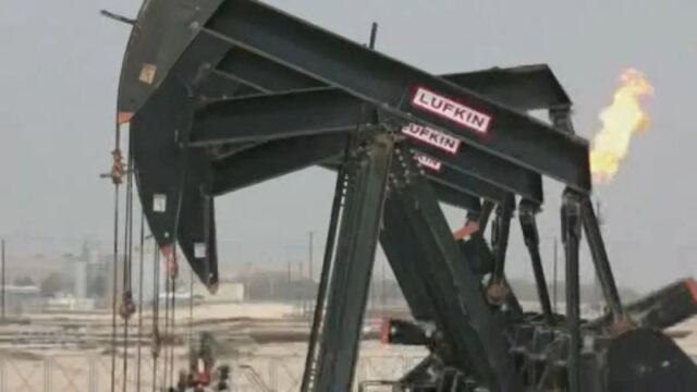 Цената на нафтата достигна 102 долари за барел