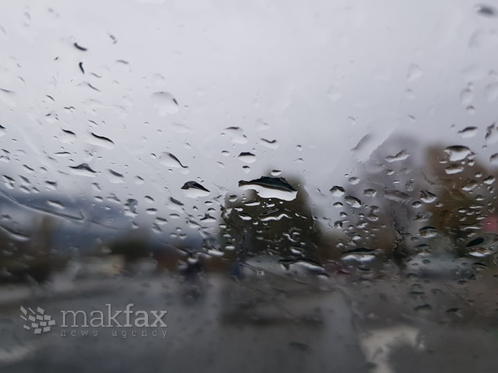 Пороен дожд, грмежи и силен ветер во делови од земјата