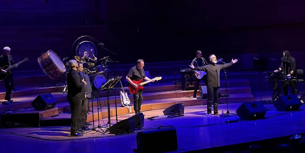 Публиката во еден глас ја пееше „Девојка од бронза“ со „Мизар“