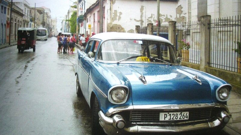 Куба ќе ослободи повеќе од 2000 затвореници додека економската криза се продлабочува под притисок од САД